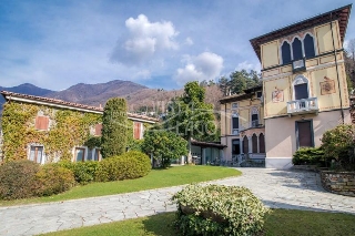 zoom immagine (Villa 500 mq, soggiorno, più di 3 camere, zona Riva)