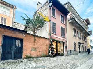 zoom immagine (Casa a schiera 175 mq, 2 camere, zona Orta San Giulio - Centro)