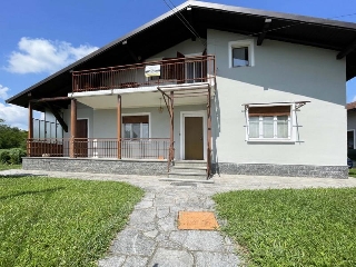 zoom immagine (Casa singola 270 mq, soggiorno, 4 camere, zona Ticino - Centro)