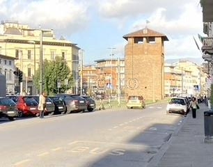 zoom immagine (Negozio 300 mq, zona Porta al Prato / Sant'Iacopino / Statuto / Fortezza)